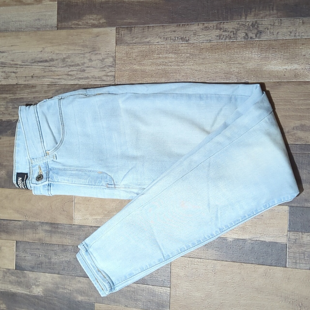 Levi's ultra high-rise super skinny